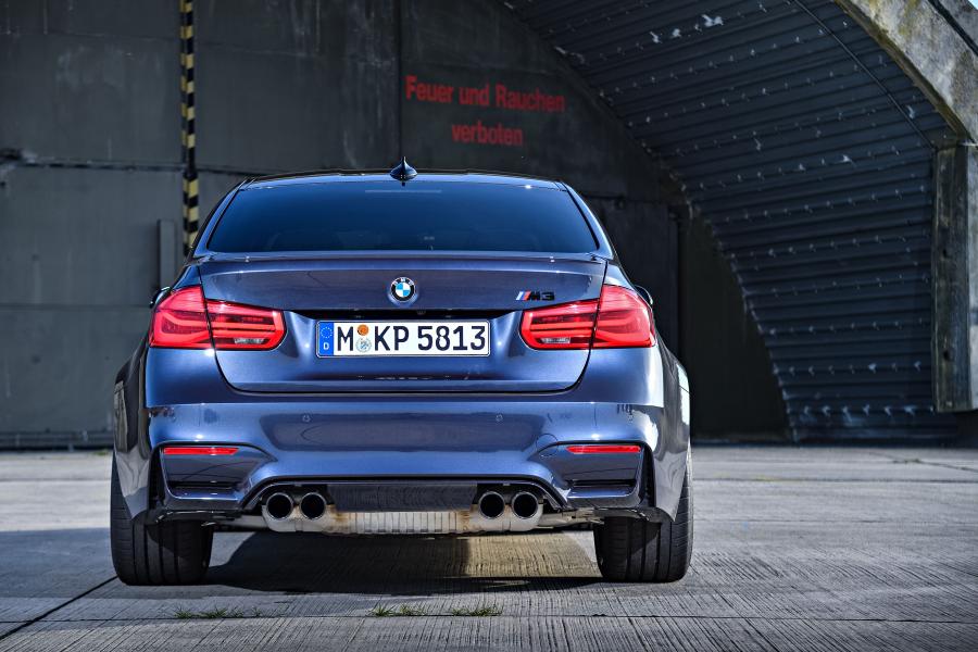  BMW M3 30 Years M3 2016 года  (фото 16 из 43)